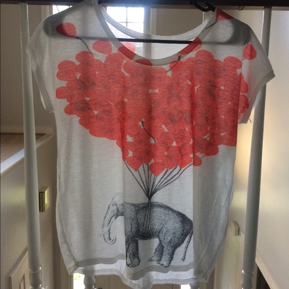 Elephant Hearts Balloons Graphic Tee